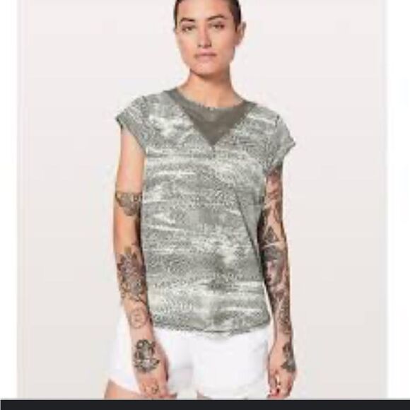 Lululemon black gray snake sheer panel top shirt 6 - Picture 4 of 5